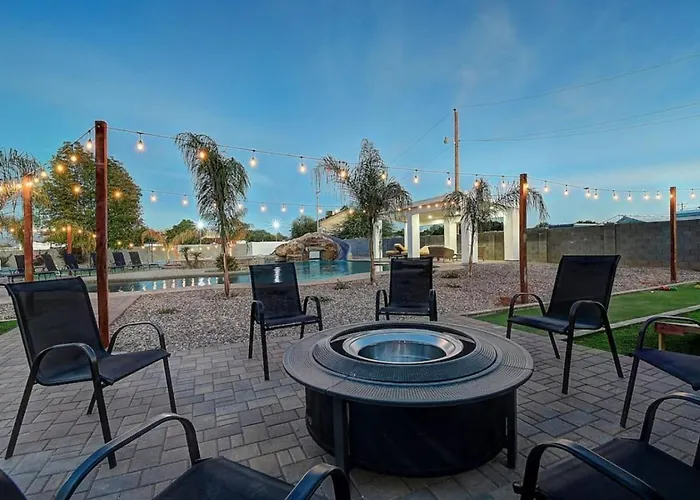 12 Large Bedrooms Waterfall Game Lounge